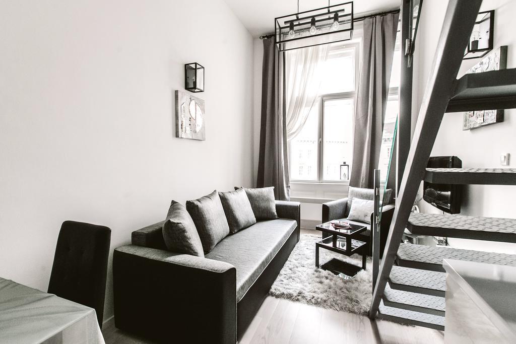 First At Andrassy Apartment بودابست المظهر الخارجي الصورة